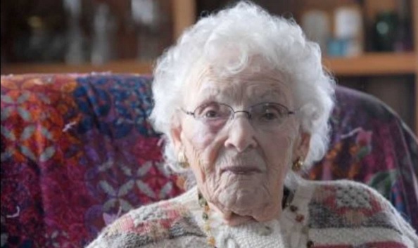 wanita nenek tertua di dunia perancis